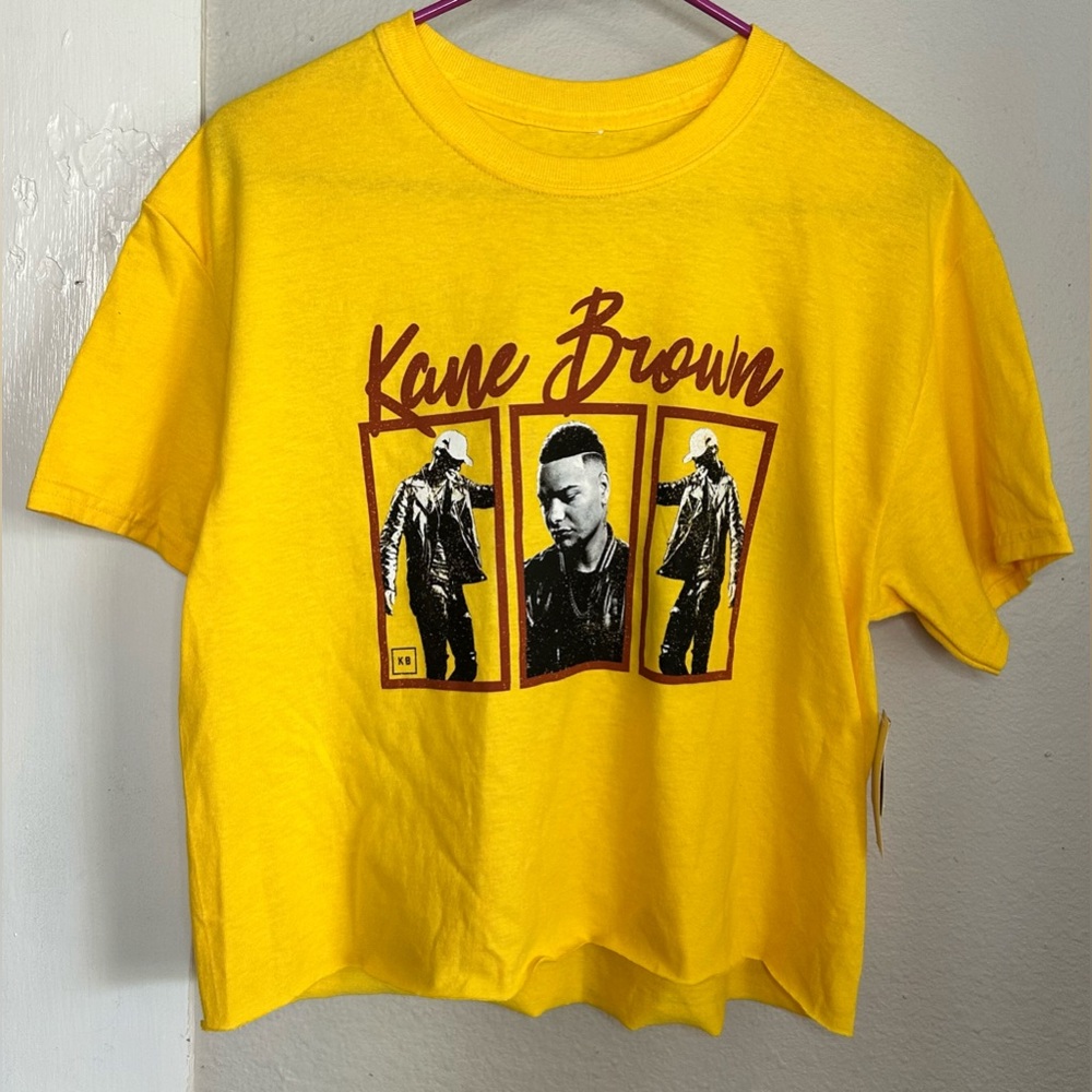 NWT Kane Brown Yellow Raw Hem Crop Short Sleeve T-Shirt Size M